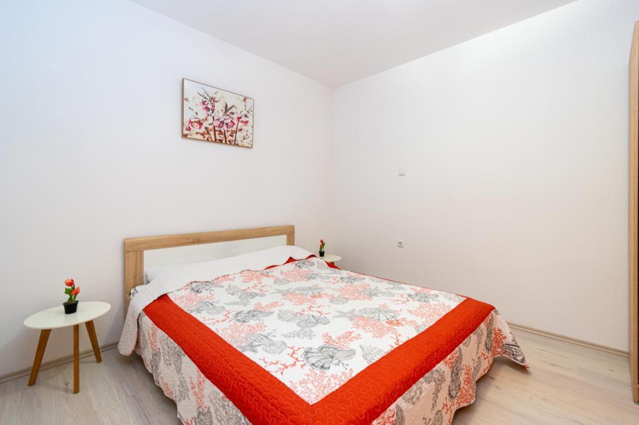 Apartments By The Sea Mandre, Pag - 3084 Kolan Zewnętrze zdjęcie