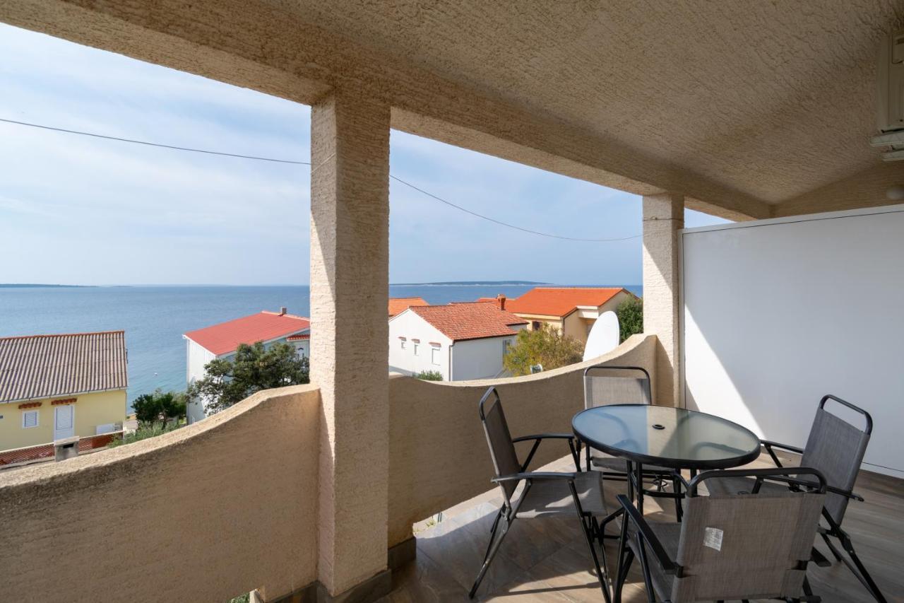 Apartments By The Sea Mandre, Pag - 3084 Kolan Zewnętrze zdjęcie
