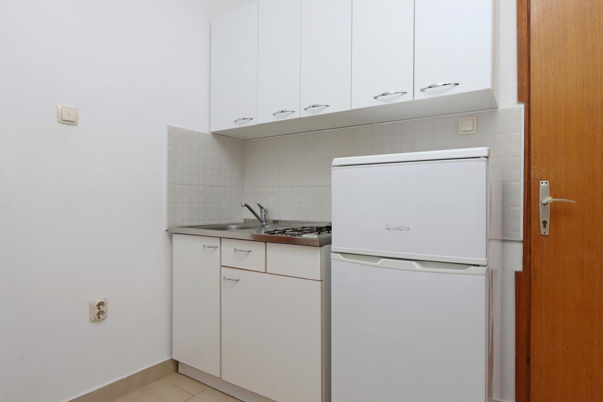 Apartments By The Sea Mandre, Pag - 3084 Kolan Zewnętrze zdjęcie